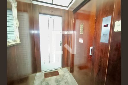 Apartamento à venda com 120m², 3 quartos e sem vagaHall 