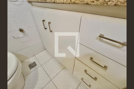 Apartamento à venda com 120m², 3 quartos e sem vagaSuíte banheiro