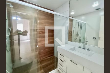 Apartamento à venda com 120m², 3 quartos e sem vagaBanheiro social