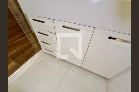 Apartamento à venda com 120m², 3 quartos e sem vagaBanheiro social