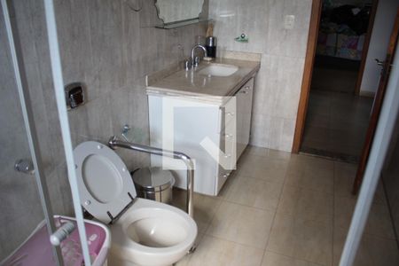 Apartamento para alugar com 210m², 3 quartos e 2 vagasBanheiro