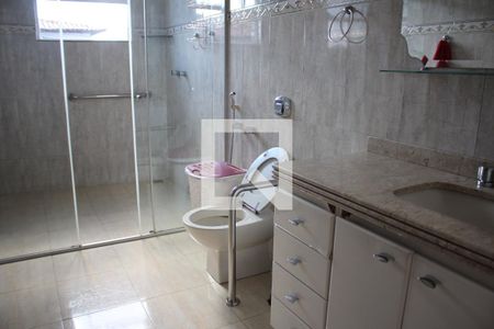 Apartamento para alugar com 210m², 3 quartos e 2 vagasBanheiro