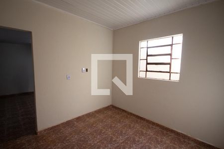 Sala de casa para alugar com 2 quartos, 80m² em Vila Virginia, Ribeirão Preto