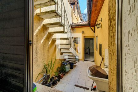 Casa à venda com 75m², 2 quartos e sem vaga Casa à venda com 75m², 2 quartos e sem vagaquarto 2 janela