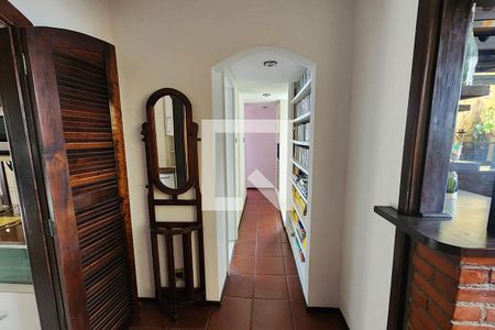 Corredor de apartamento à venda com 3 quartos, 97m² em Laranjeiras, Rio de Janeiro