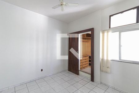 Quarto de casa de condomínio para alugar com 2 quartos, 85m² em Del Castilho, Rio de Janeiro