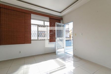 Sala de casa de condomínio para alugar com 2 quartos, 85m² em Del Castilho, Rio de Janeiro
