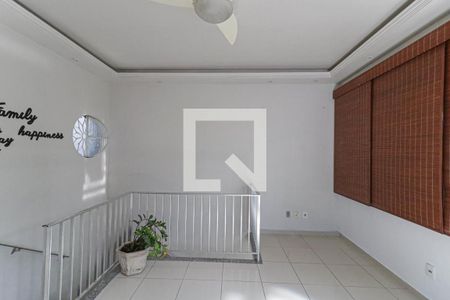 Sala de casa de condomínio para alugar com 2 quartos, 85m² em Del Castilho, Rio de Janeiro