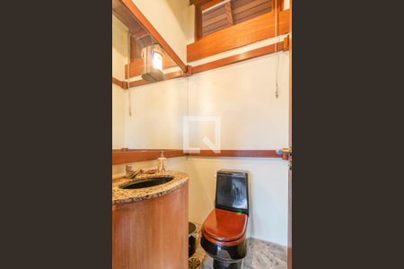 Casa à venda com 442m², 8 quartos e 8 vagasLavabo