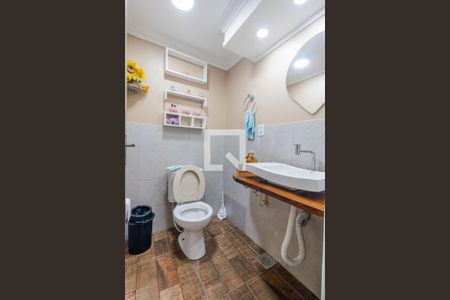 Casa à venda com 442m², 8 quartos e 8 vagasLavabo