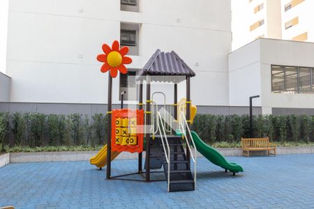 Apartamento à venda com 85m², 2 quartos e 2 vagasÁrea comum - Playground