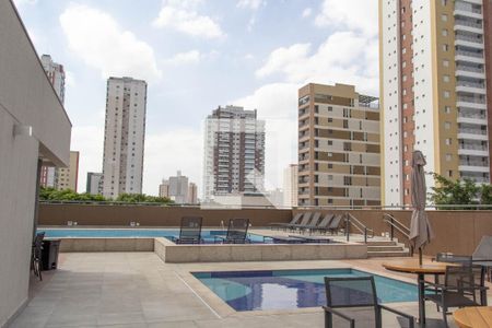 Apartamento à venda com 85m², 2 quartos e 2 vagasÁrea comum - Piscina