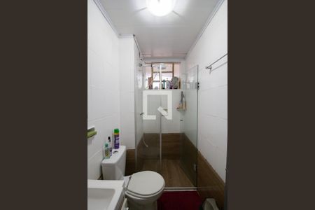 Banheiro de apartamento para alugar com 2 quartos, 50m² em Santa Rosa de Lima, Porto Alegre