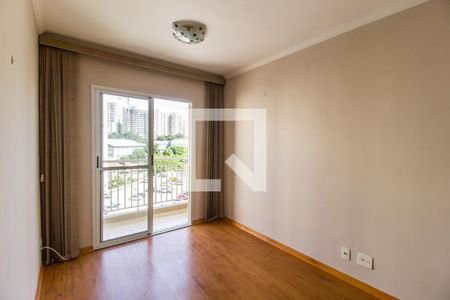 Sala de TV de apartamento para alugar com 3 quartos, 68m² em Jardim Tupanci, Barueri