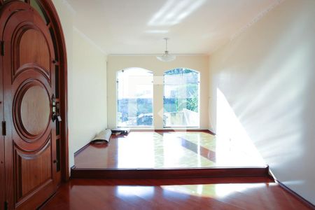 Sala de casa para alugar com 3 quartos, 272m² em Paraíso, Santo André