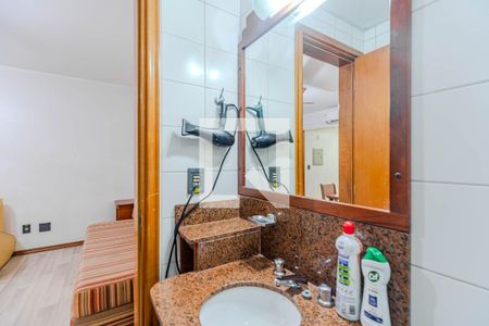Banheiro de apartamento para alugar com 1 quarto, 31m² em Centro Histórico, Porto Alegre