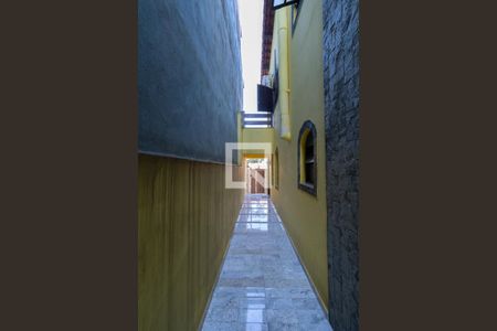 Casa à venda com 240m², 3 quartos e 3 vagasCorredor Lateral