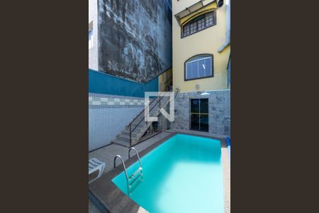 Casa à venda com 240m², 3 quartos e 3 vagasPiscina