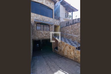 Casa à venda com 240m², 3 quartos e 3 vagasEntrada