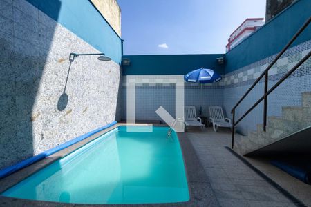 Casa à venda com 240m², 3 quartos e 3 vagasPiscina