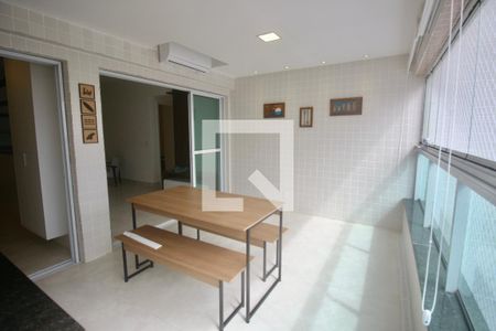 Varanda de apartamento para alugar com 3 quartos, 90m² em Vila Alzira, Guarujá