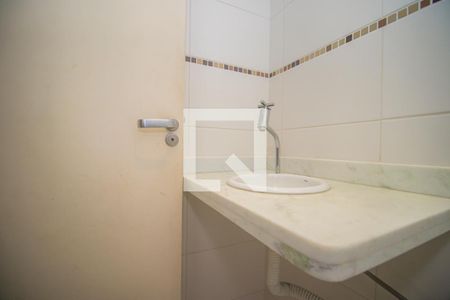 Lavabo de apartamento para alugar com 2 quartos, 72m² em Auxiliadora, Porto Alegre