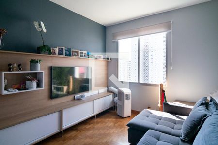 Sala de TV/Quarto de apartamento à venda com 3 quartos, 200m² em Bela Vista, São Paulo