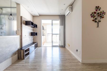 Sala de apartamento para alugar com 2 quartos, 69m² em Jardim Flor da Montanha, Guarulhos