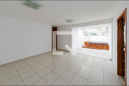 Sala de apartamento para alugar com 3 quartos, 140m² em Buritis, Belo Horizonte