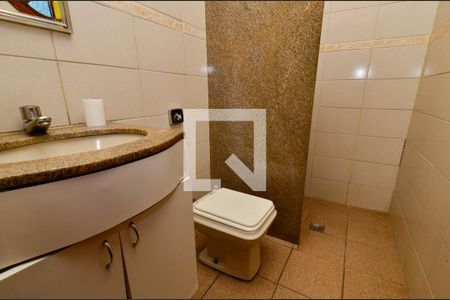 Casa à venda com 360m², 3 quartos e 3 vagasBanheiro