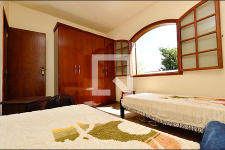 Casa à venda com 360m², 3 quartos e 3 vagasQuarto 2