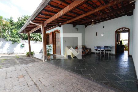 Casa à venda com 360m², 3 quartos e 3 vagasÁrea comum