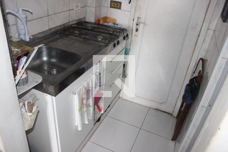 Cozinha de kitnet/studio para alugar com 1 quarto, 24m² em Centro, São Vicente