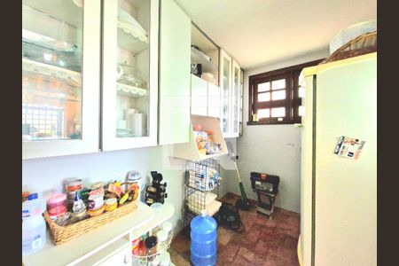 Casa à venda com 140m², 3 quartos e 3 vagas Casa à venda com 140m², 3 quartos e 3 vagasDispensa