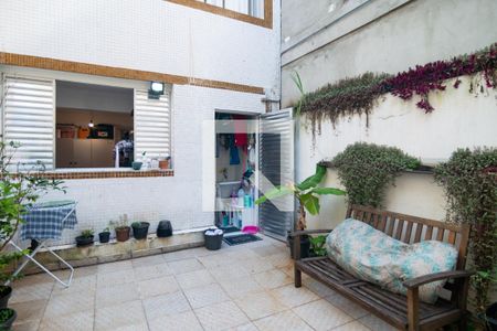 Apartamento à venda com 64m², 1 quarto e sem vagaFachada