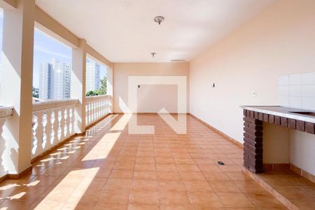 Casa à venda com 320m², 3 quartos e 3 vagas Casa à venda com 320m², 3 quartos e 3 vagasÁrea - Churrasqueira