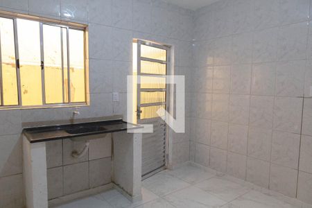 Cozinha de casa para alugar com 1 quarto, 45m² em Jardim Irene, Guarulhos