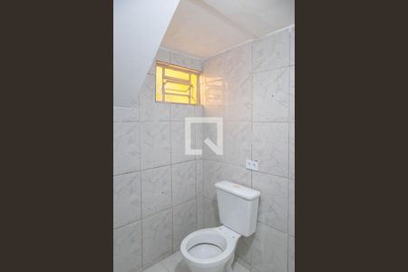 Banheiro de casa para alugar com 1 quarto, 45m² em Jardim Irene, Guarulhos