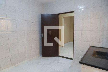 Cozinha de casa para alugar com 1 quarto, 45m² em Jardim Irene, Guarulhos