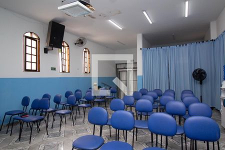 Casa à venda com 200m², 2 quartos e 2 vagasSalão