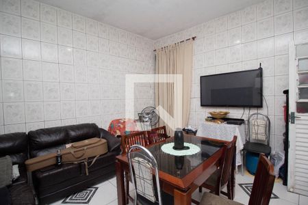Sala de casa à venda com 2 quartos, 200m² em Vila Pereira Cerca, São Paulo
