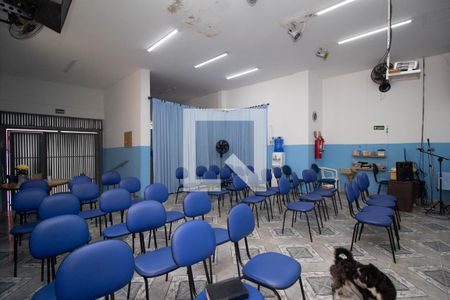 Casa à venda com 200m², 2 quartos e 2 vagasSalão