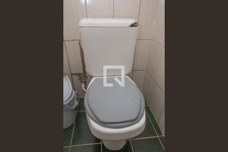 Casa à venda com 200m², 2 quartos e 2 vagasBanheiro do Salão