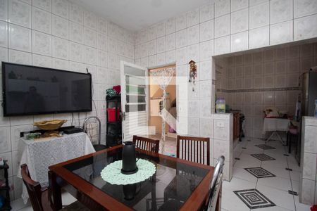 Sala de casa à venda com 2 quartos, 200m² em Vila Pereira Cerca, São Paulo