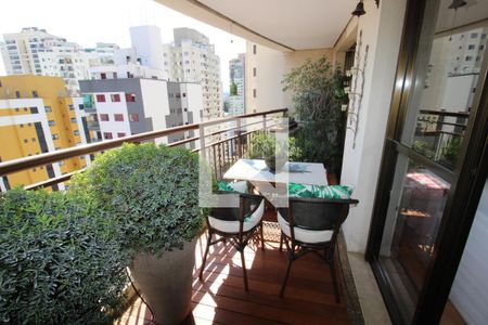 Sala - Varanda de apartamento para alugar com 3 quartos, 127m² em Santa Teresinha, São Paulo