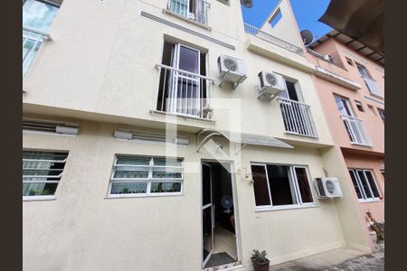Casa para alugar com 106m², 3 quartos e 1 vaga Casa para alugar com 106m², 3 quartos e 1 vagaFachada