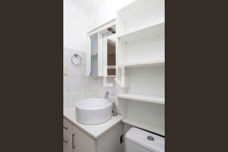 Banheiro de apartamento para alugar com 1 quarto, 27m² em Cidade Baixa, Porto Alegre