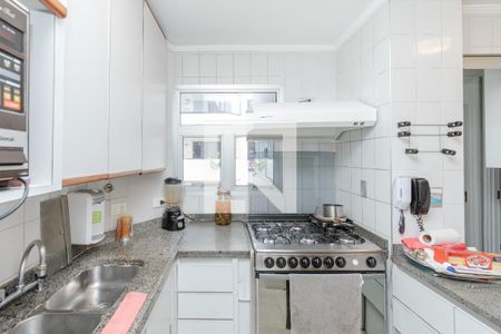 Apartamento à venda com 160m², 4 quartos e 3 vagas Apartamento à venda com 160m², 4 quartos e 3 vagasCozinha