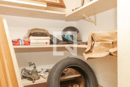 Apartamento à venda com 160m², 4 quartos e 3 vagas Apartamento à venda com 160m², 4 quartos e 3 vagasDepósito sub solo