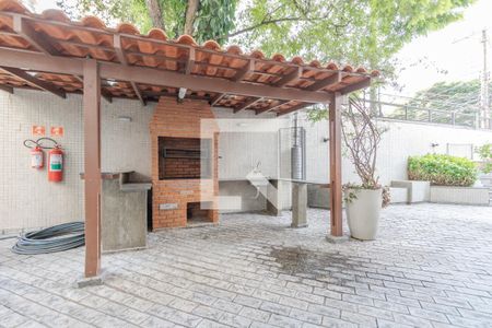 Apartamento à venda com 160m², 4 quartos e 3 vagas Apartamento à venda com 160m², 4 quartos e 3 vagasChurrasqueira